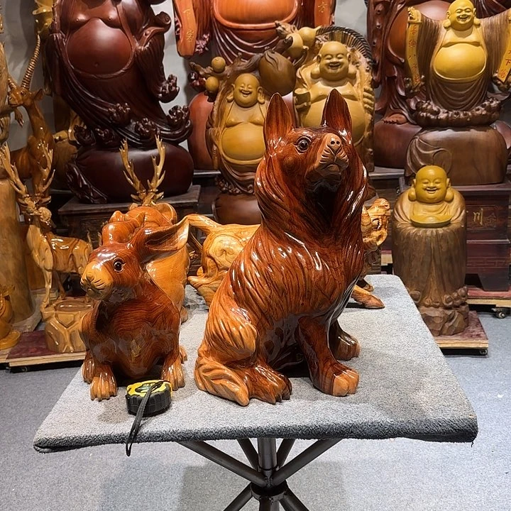 香樟木前****跑木犬狗香樟木摆件