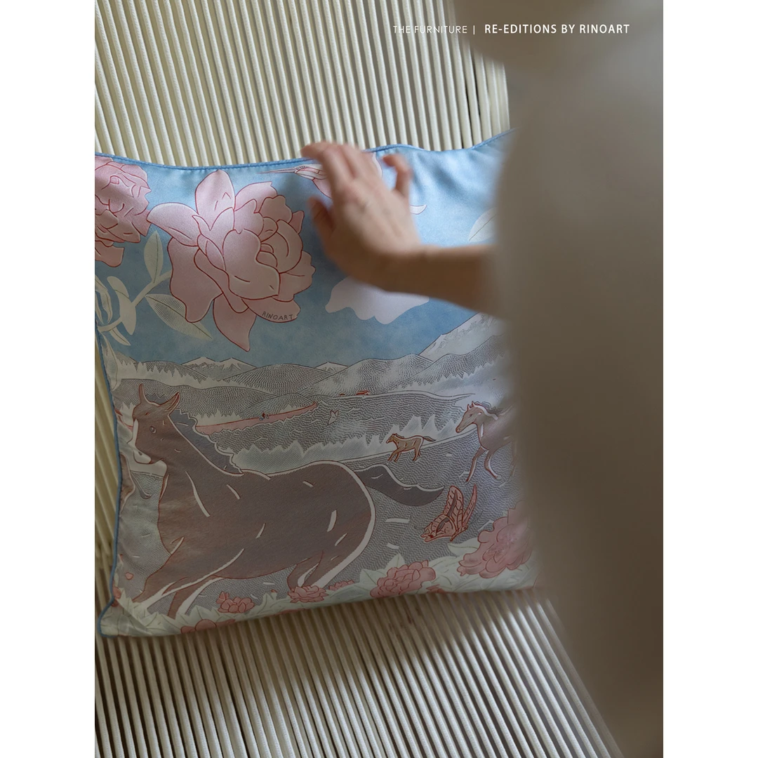 若奈 HERM@S“春风醉马”丝质感缎面柔软可拆洗艺术抱枕沙发靠枕