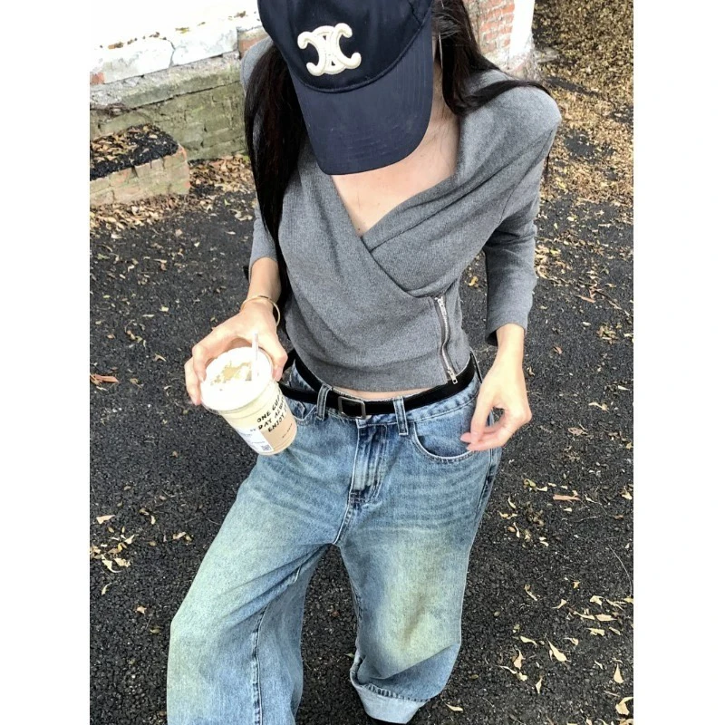 打底 交叉连帽设计感