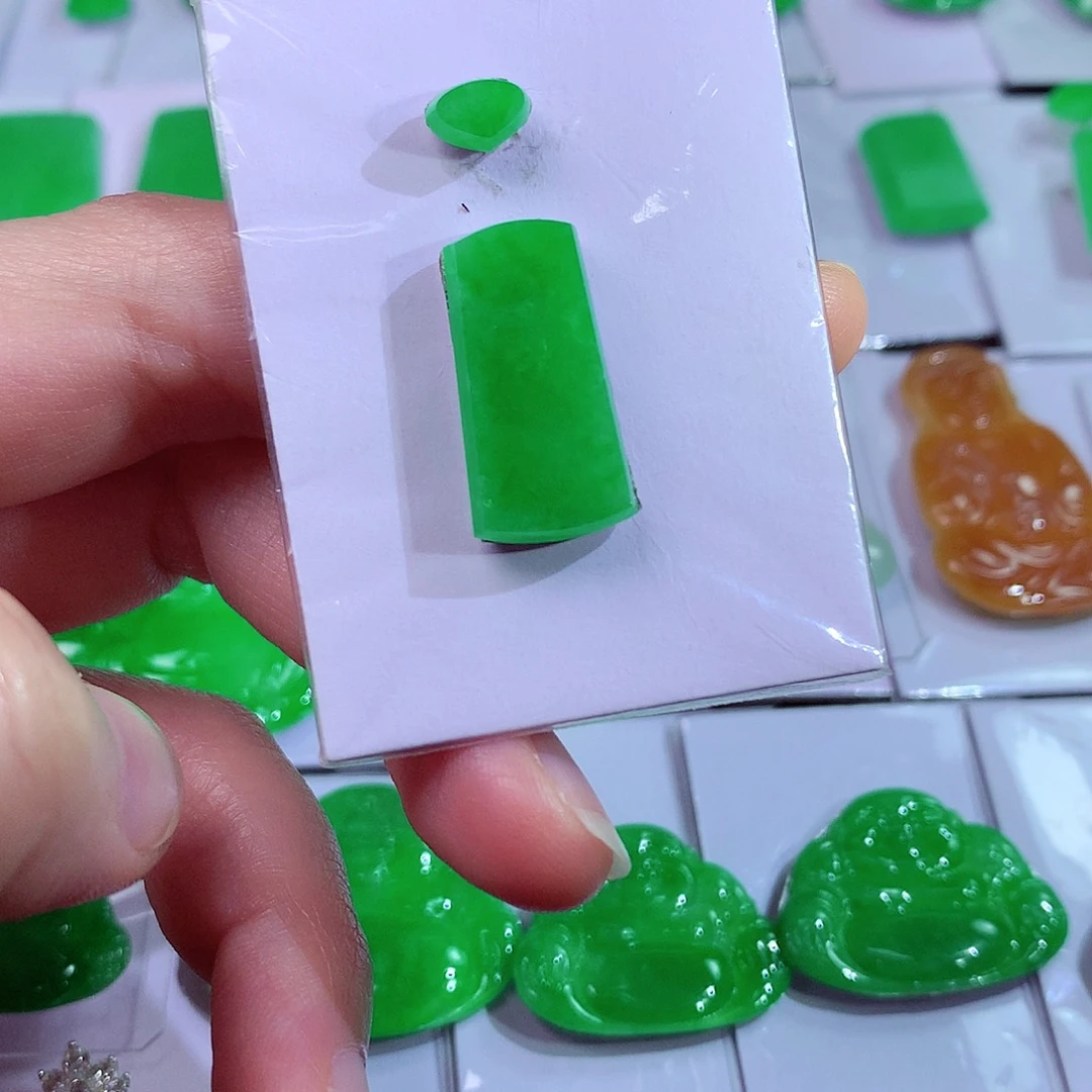 吊坠(赠链)未镶嵌翡翠天然翡翠