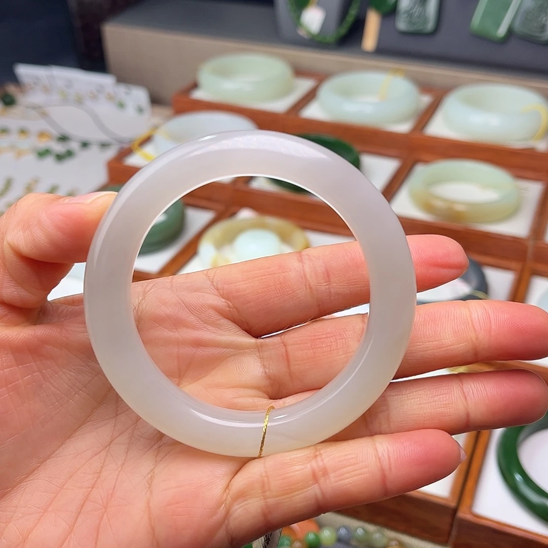 和田玉未镶嵌手镯55.2