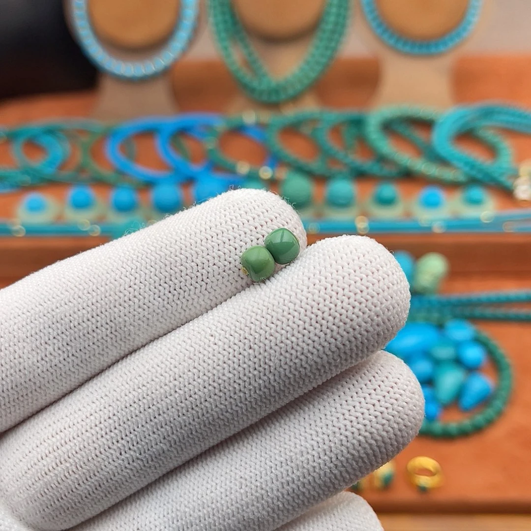 绿松石未镶嵌珠宝奇石