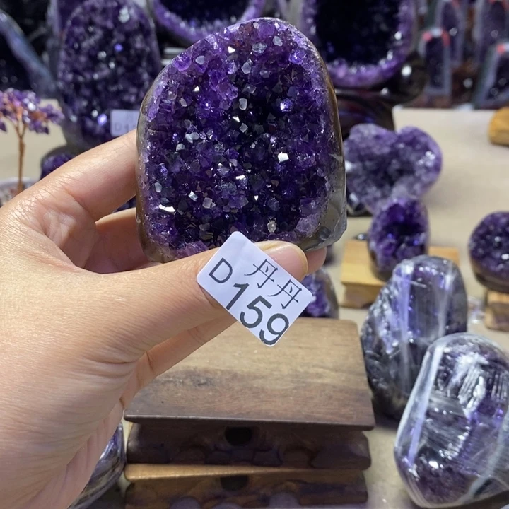 未镶嵌水晶大型摆件（非配饰）