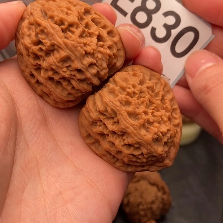 小***选文玩核桃吊坠830南疆