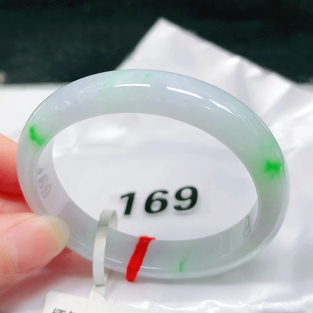 翡翠未镶嵌手镯（贵妃镯）37 号翡翠手镯