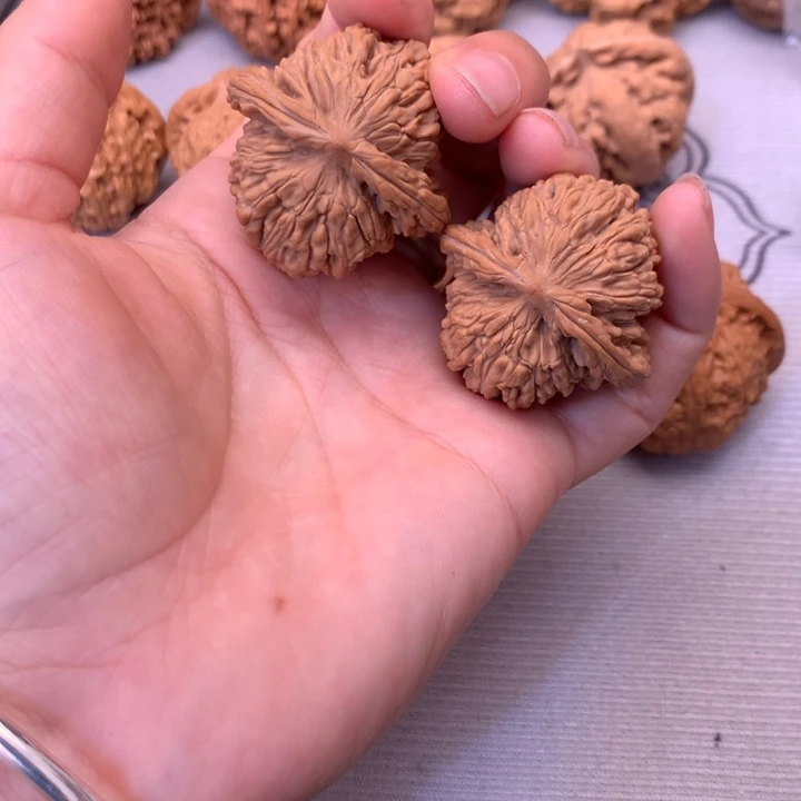 文玩核桃把件汉高楼