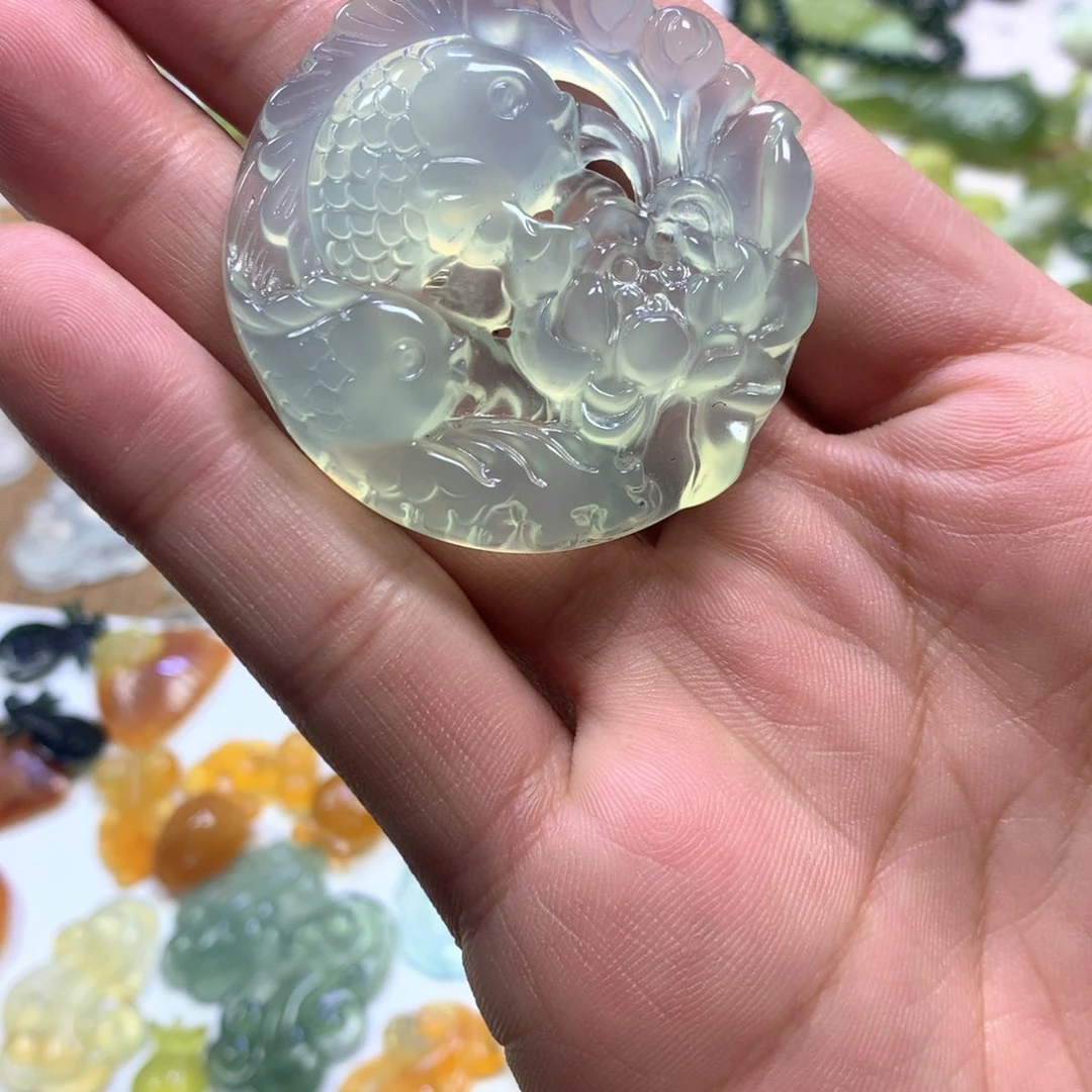 岫玉颈饰未镶嵌鱼荷花