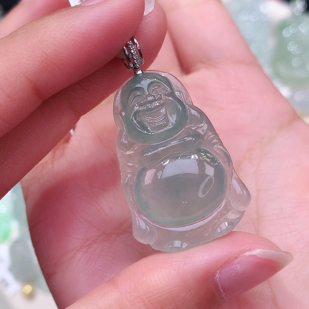 颈饰18K金镶嵌翡翠32.4-22.2-5.9