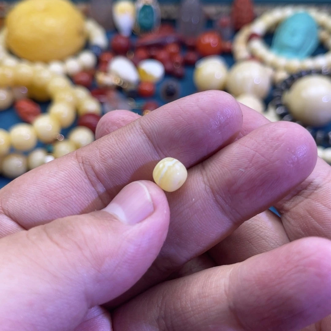 琥珀未镶嵌珠宝奇石3