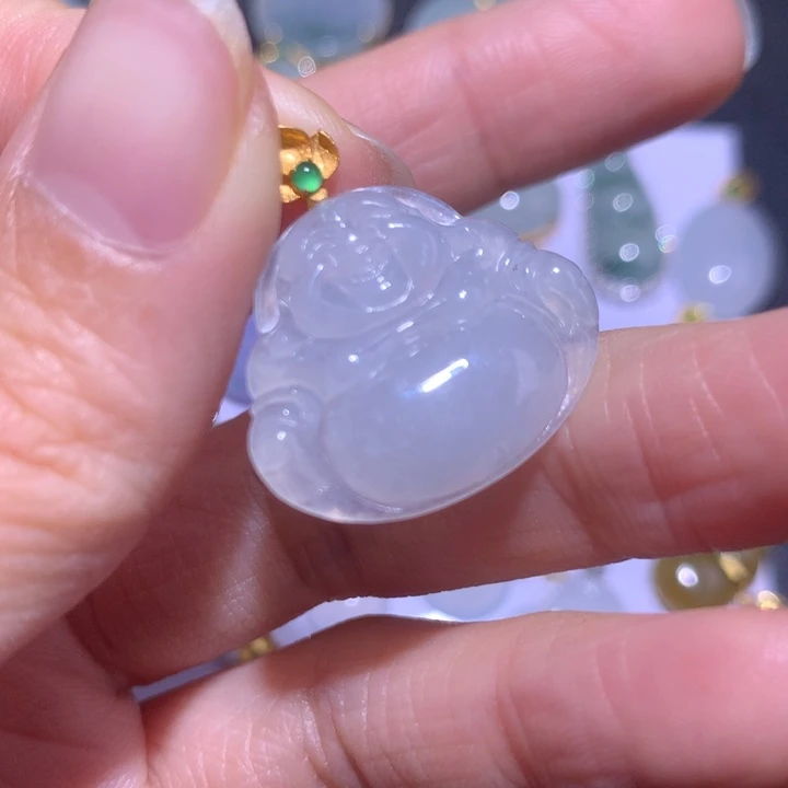 翡翠颈饰18K金镶嵌翡翠