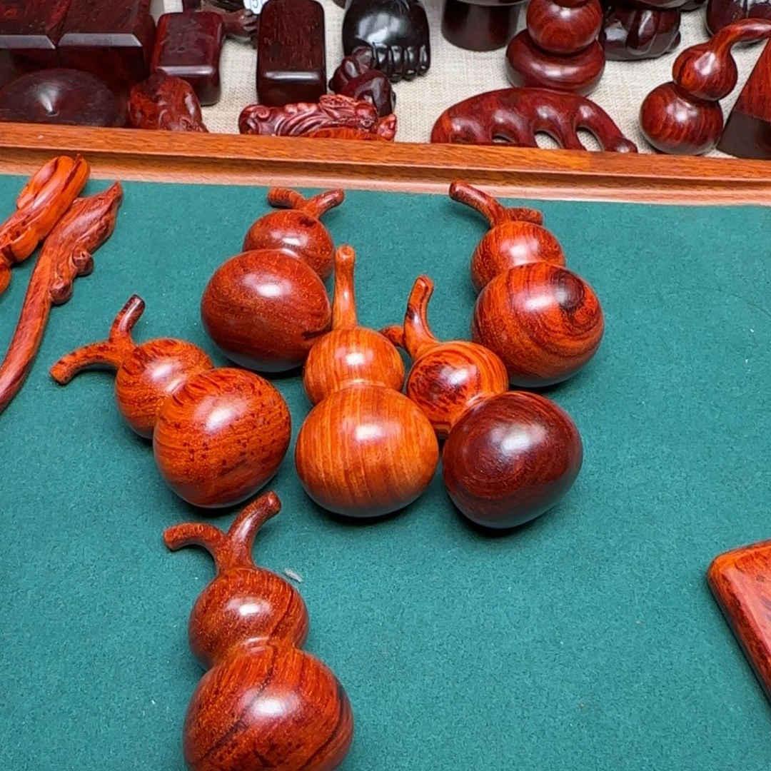 檀香紫檀（小叶紫檀）用***