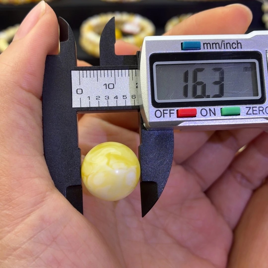 琥珀未镶嵌珠宝奇石金瓷白妖