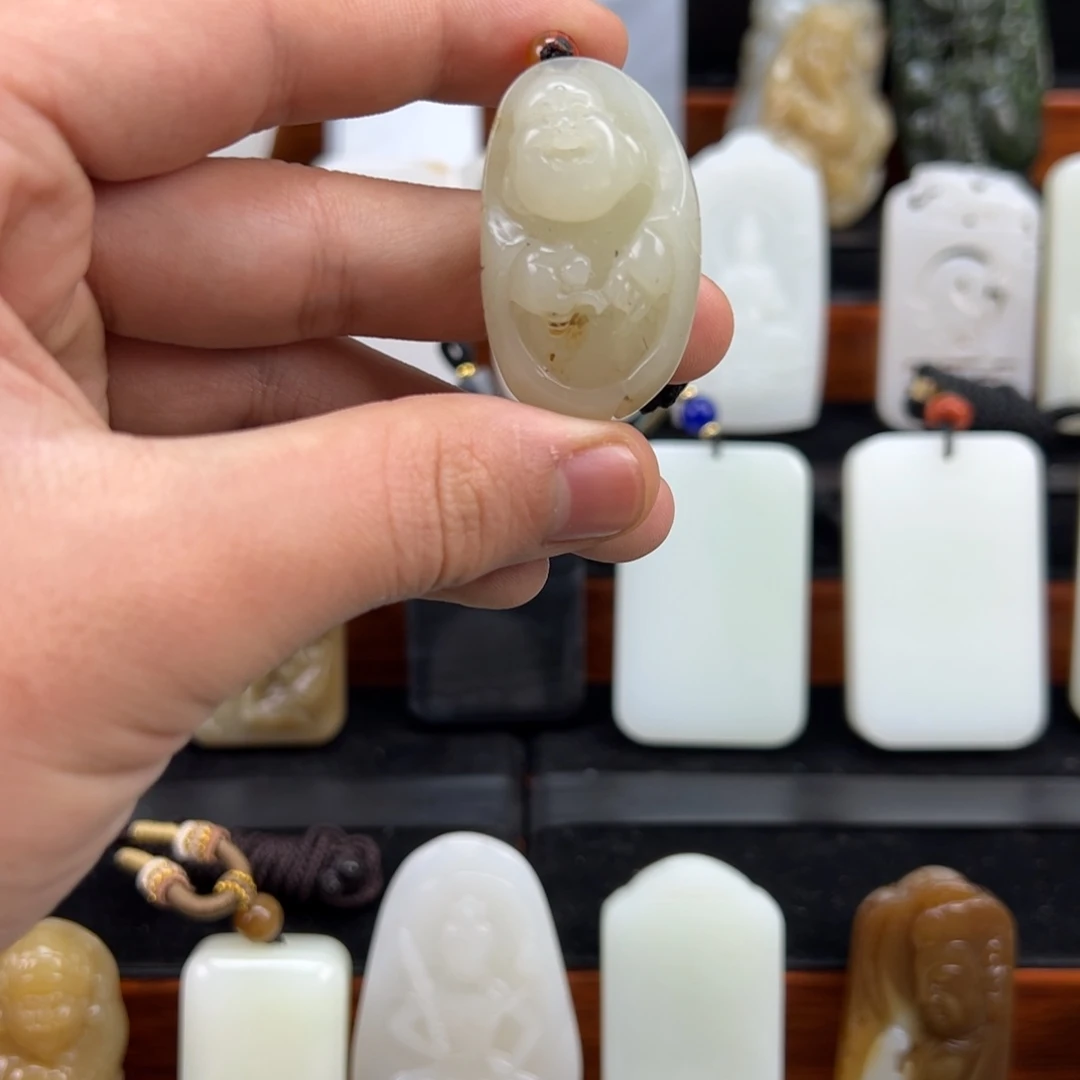 和田玉未镶嵌挂件