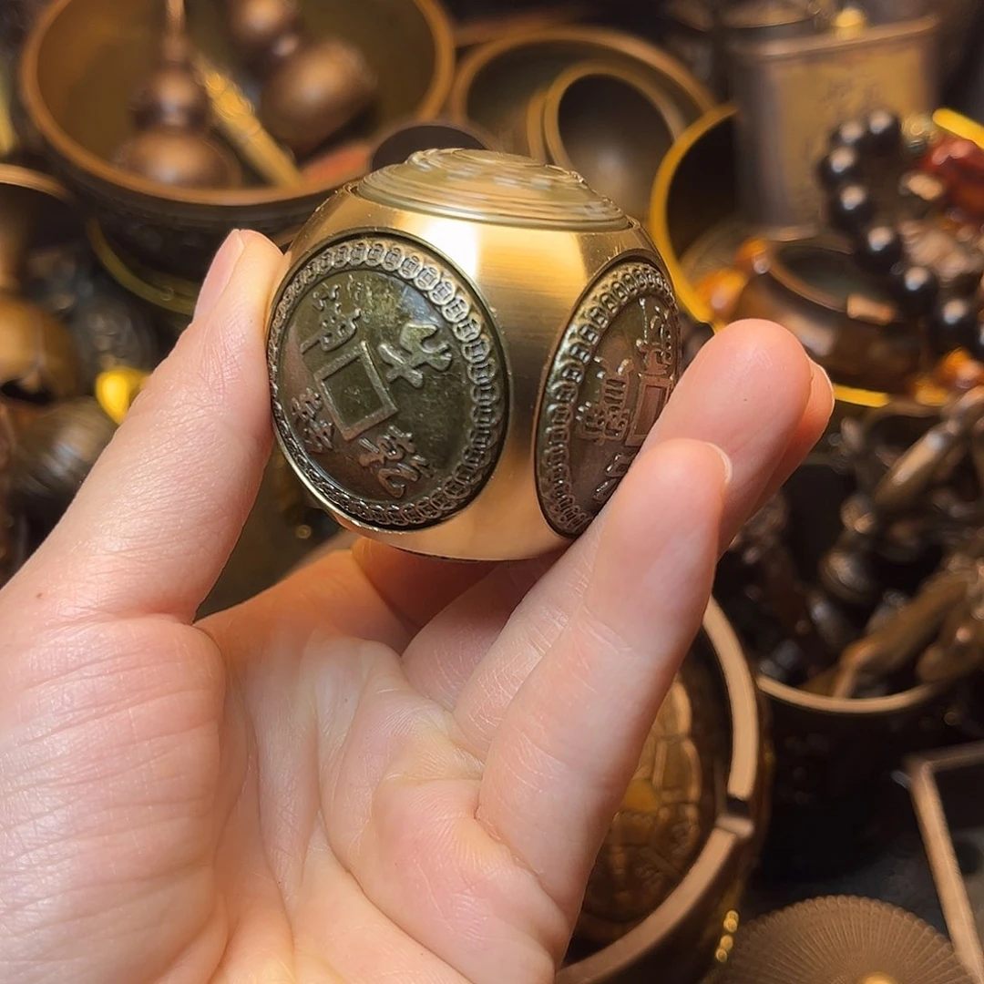 精美铜器工艺品等