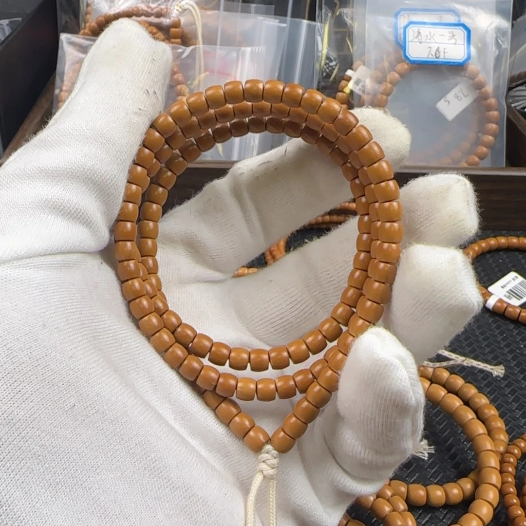 橄榄核吊坠很****品5.9mm老挝核尖直切130颗全无白