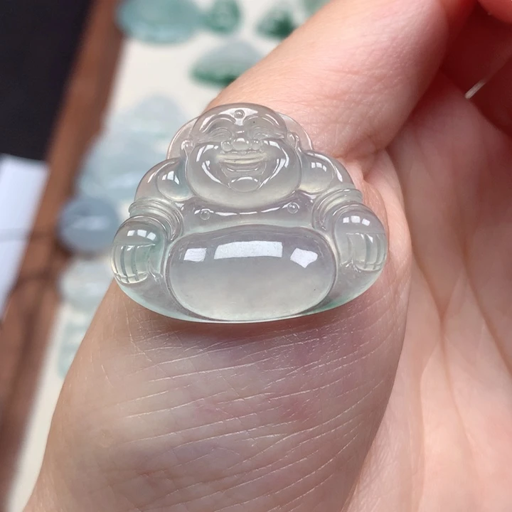 翡翠未镶嵌颈饰冰种佛公