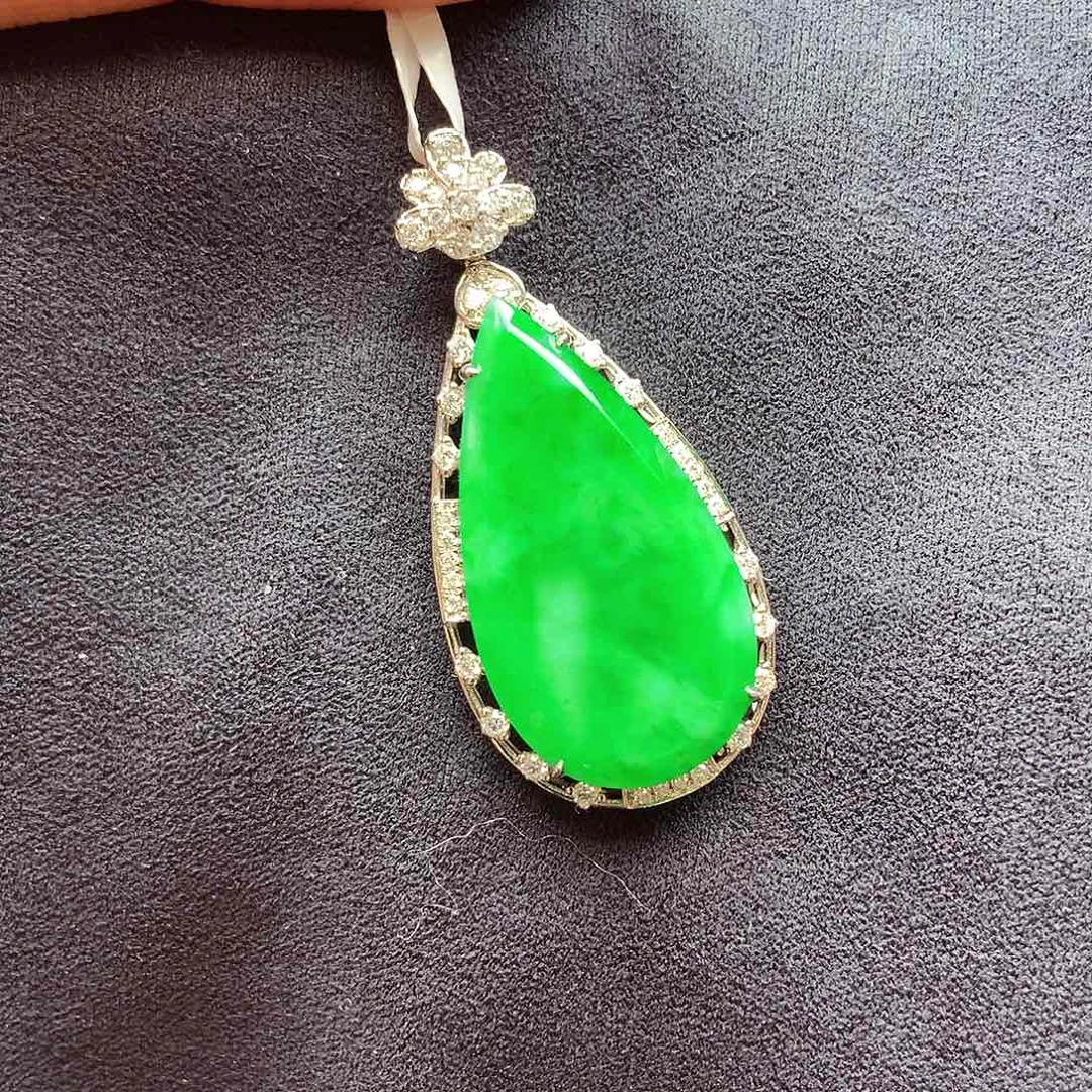 翡翠颈饰18K金镶嵌上新