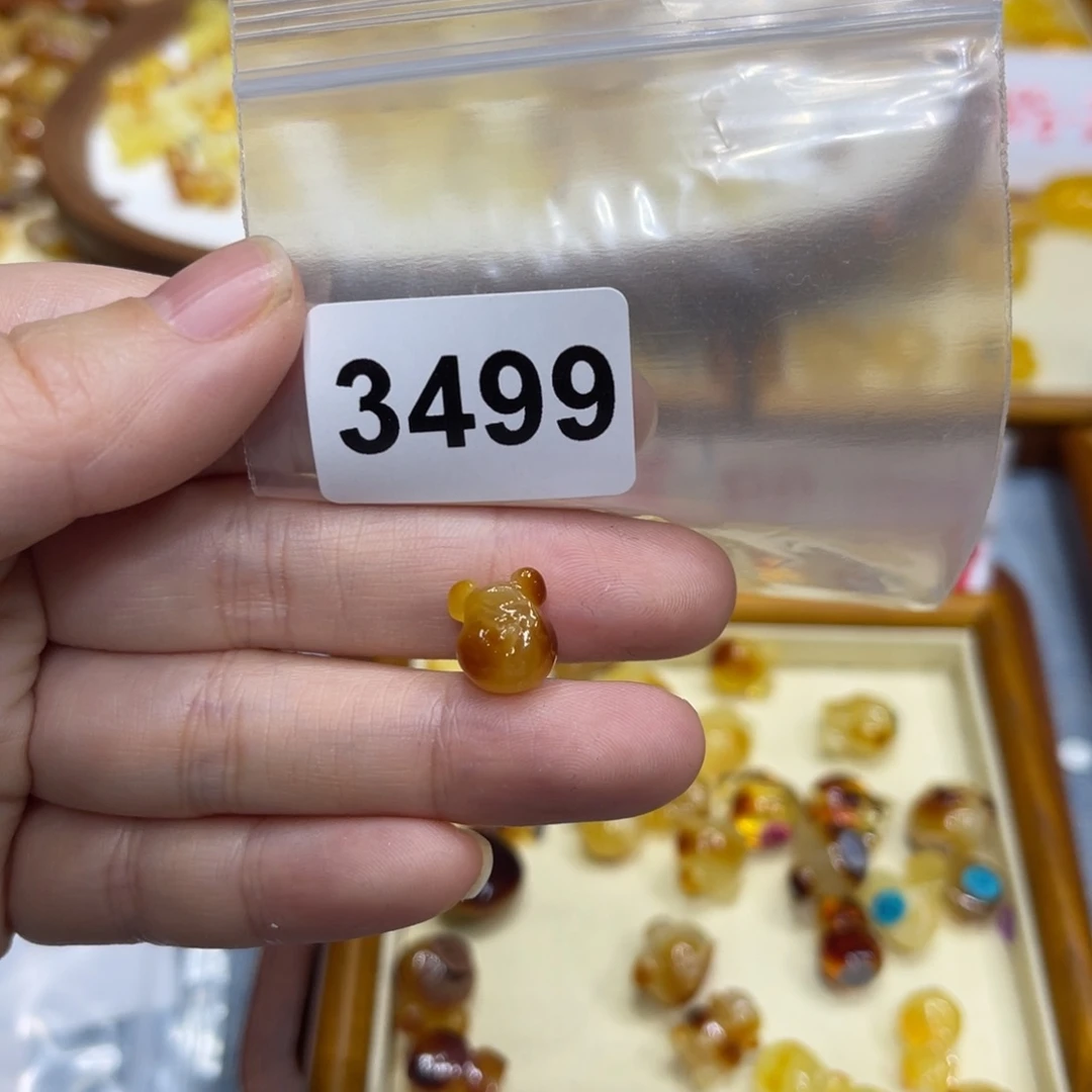 琥珀珠宝奇石未镶嵌