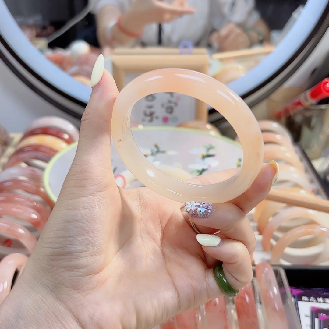 石英质玉手镯合金关*?