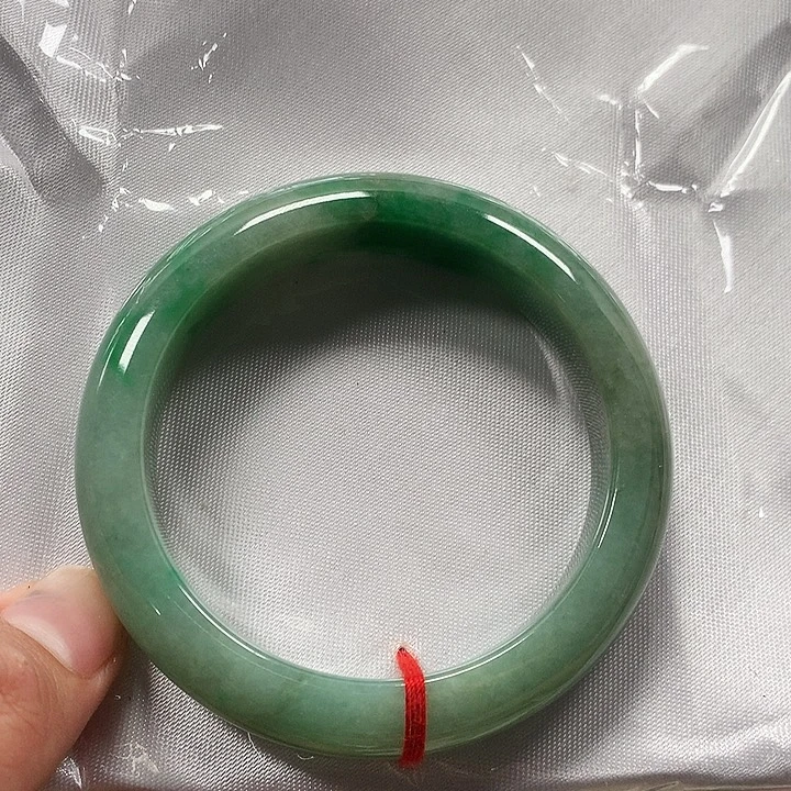 翡翠未镶嵌手镯缅甸翡翠手镯圈口58