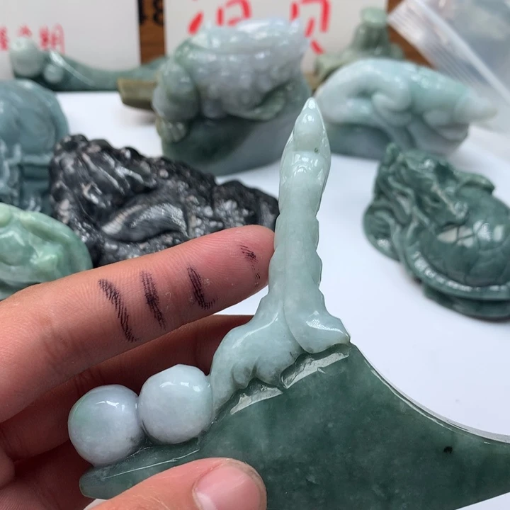 翡翠未镶嵌颈饰保真天然a货翡翠