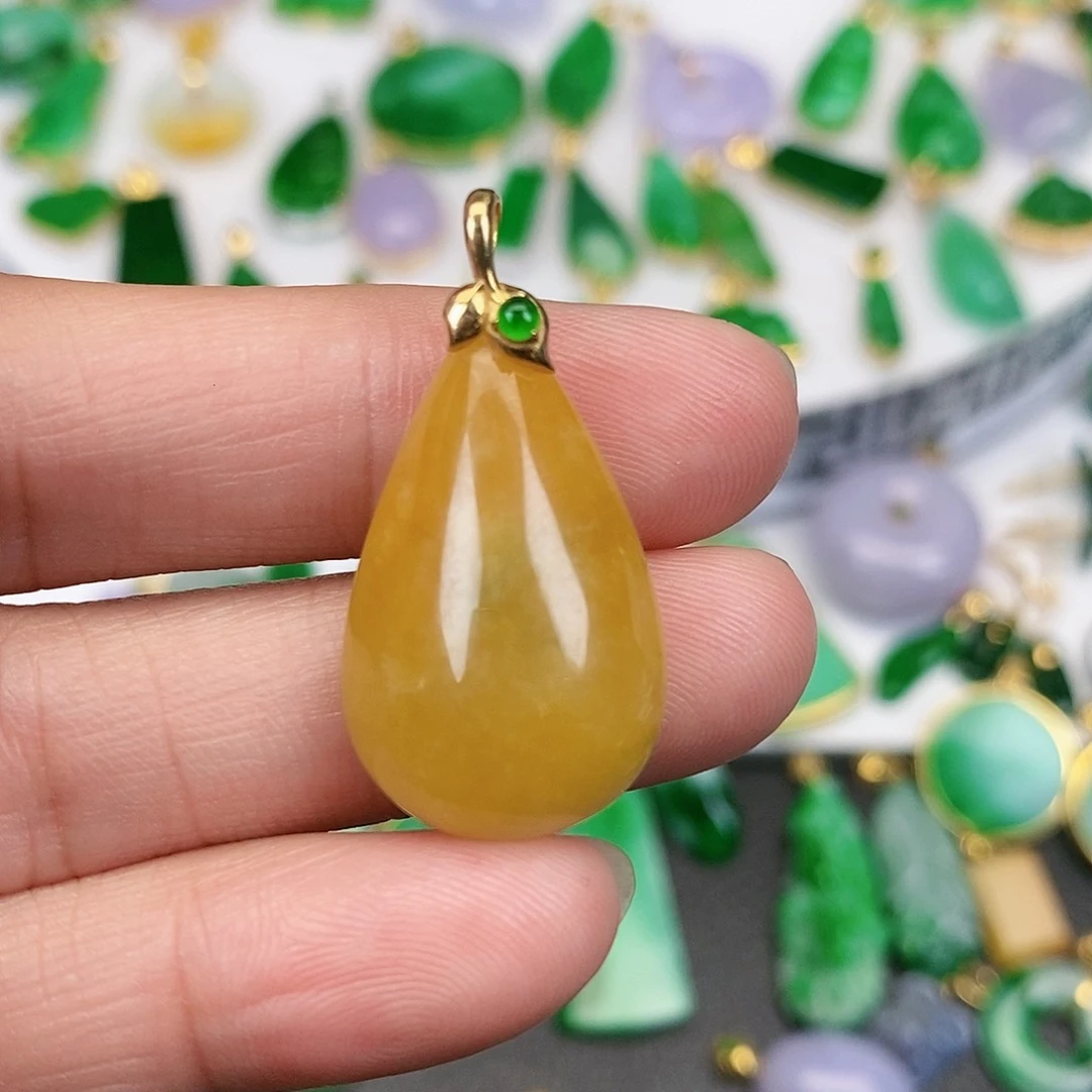 翡翠吊坠(不含链)18K金镶嵌