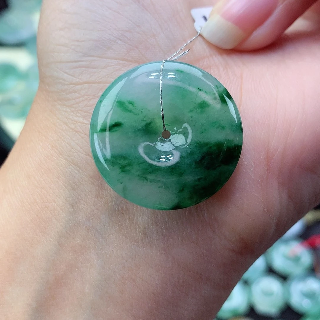 翡翠颈饰未镶嵌尺寸26.7-5.2