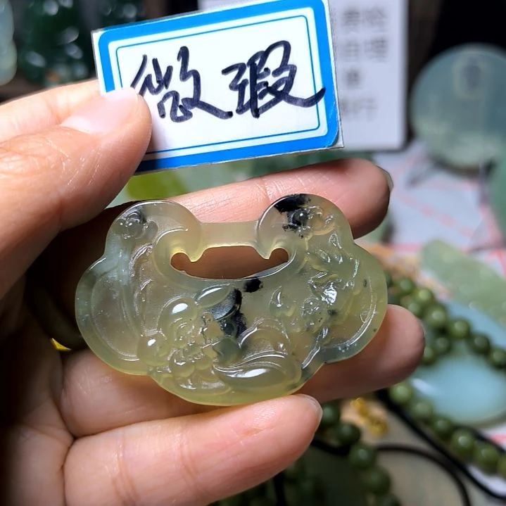 蛇纹石玉颈饰未镶嵌用****3