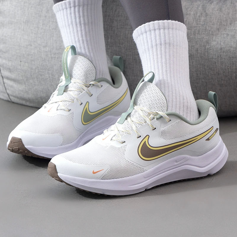 Nike耐克休闲鞋童鞋夏季新款透气缓震运动鞋时尚耐磨健步鞋HV6007