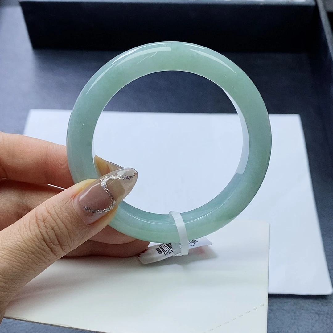 翡翠手镯未镶嵌55.8圈口