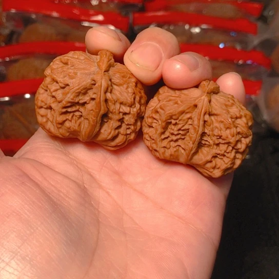 若***非把件文玩核桃白狮子异形