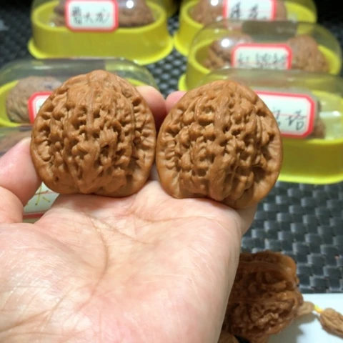 吊坠文玩核桃展**飞金公子