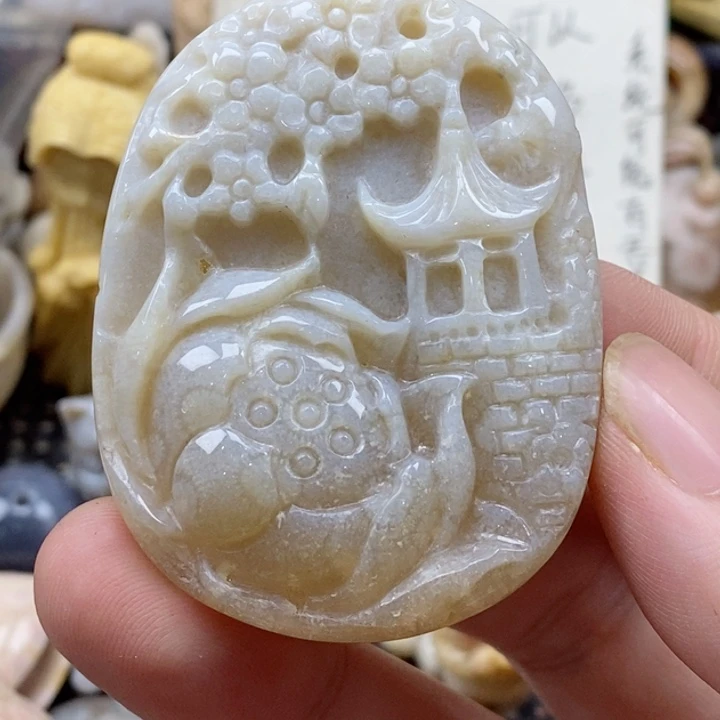 颈饰未镶嵌硅化珊瑚（珊瑚玉）有瑕