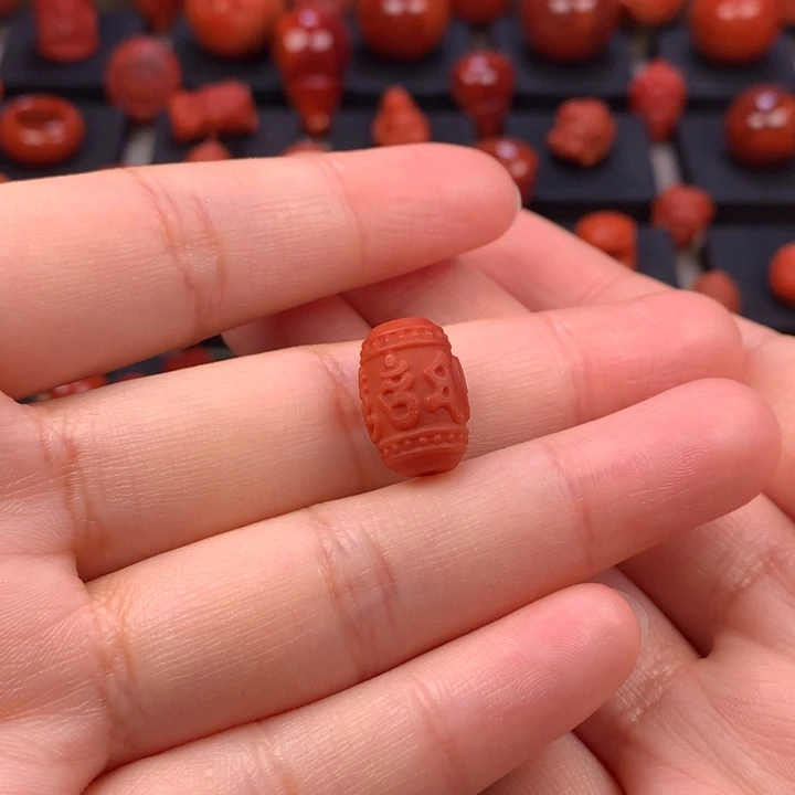 南红玛瑙未镶嵌六字真言桶珠10MM