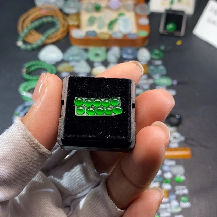 【闪购商品】翡翠挂件未镶嵌蛋