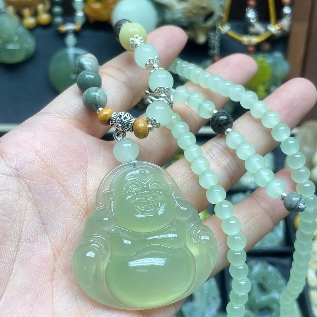 蛇纹石玉未镶嵌颈饰