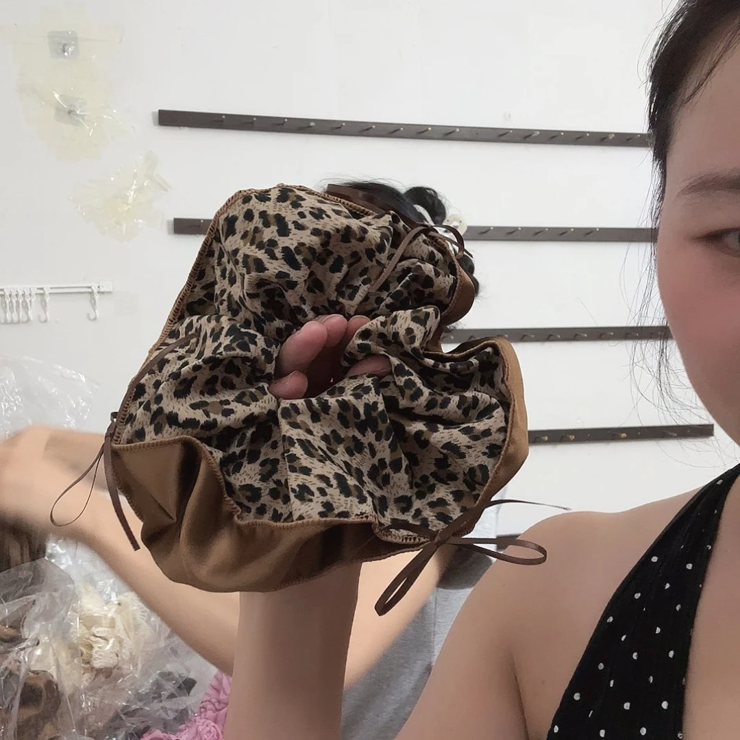 铁合金合成立方氧化锆