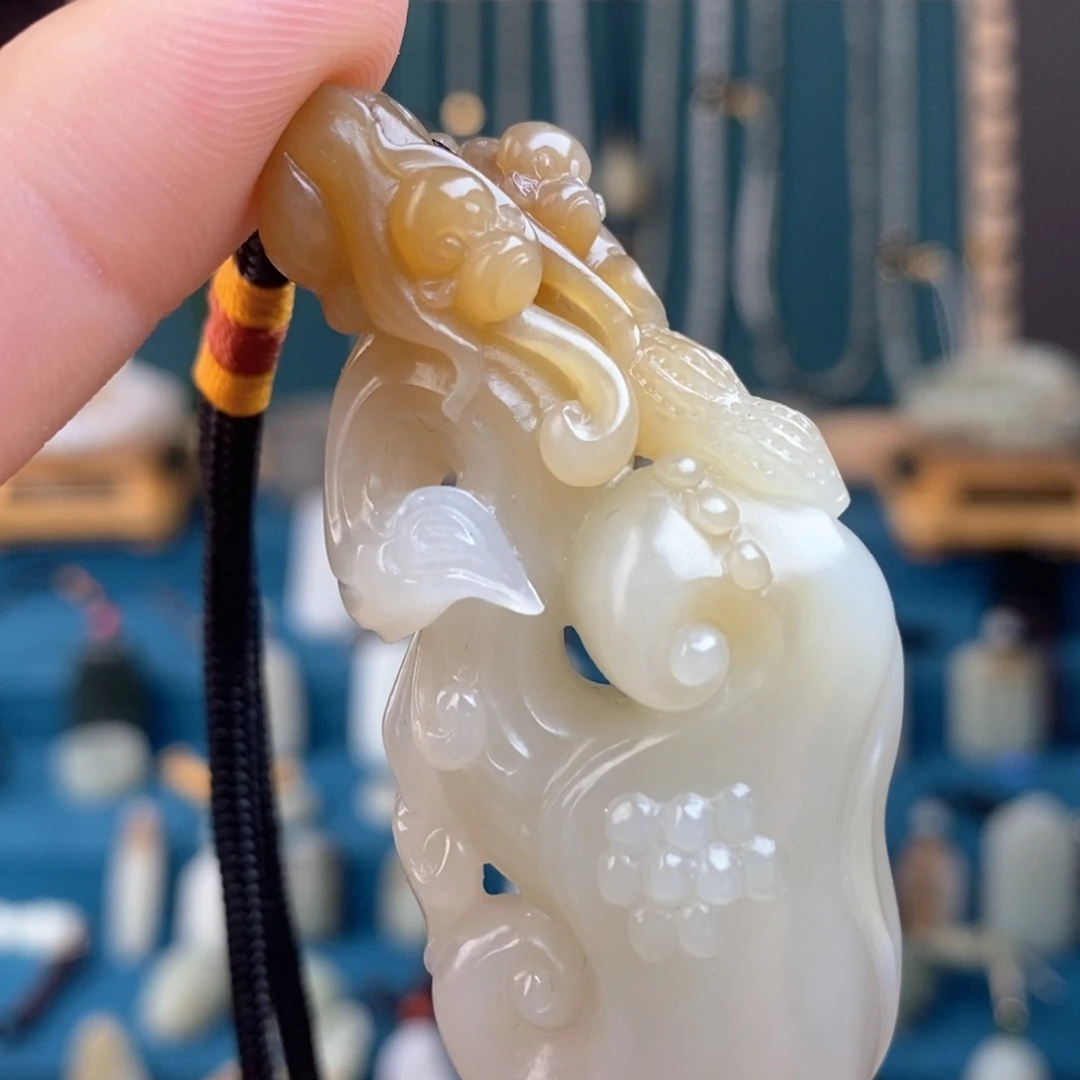 和田玉颈饰未镶嵌