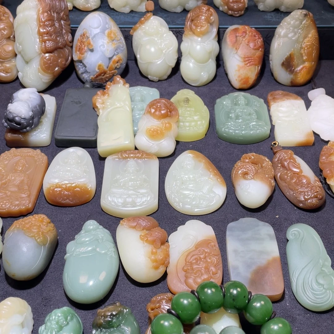 和田玉未镶嵌挂件