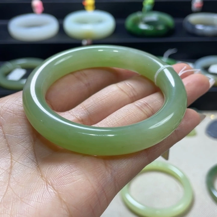 和田玉（翠青玉）未镶嵌手镯满色翠青