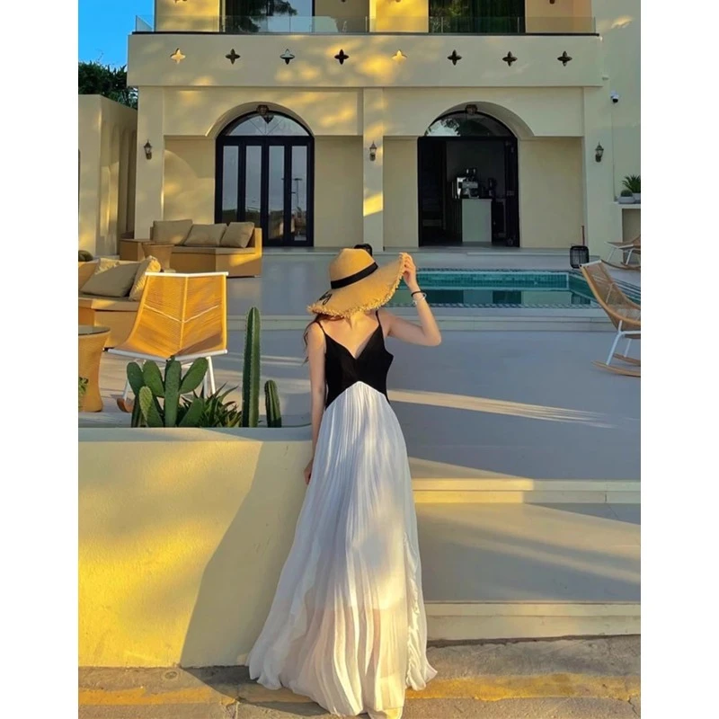 海南三亚海边度假超仙长裙云南丽江法式吊带连衣裙泰国旅游沙滩裙