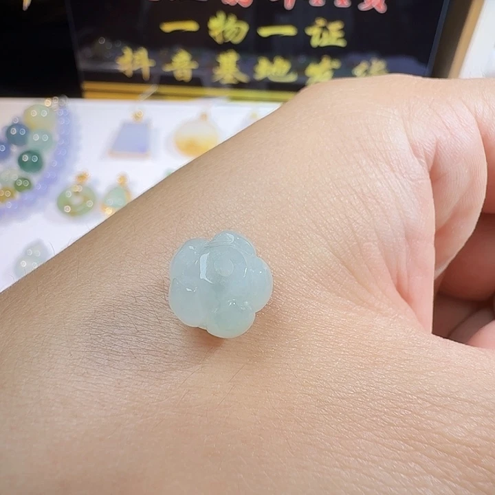 定制翡翠未镶嵌莲花珠