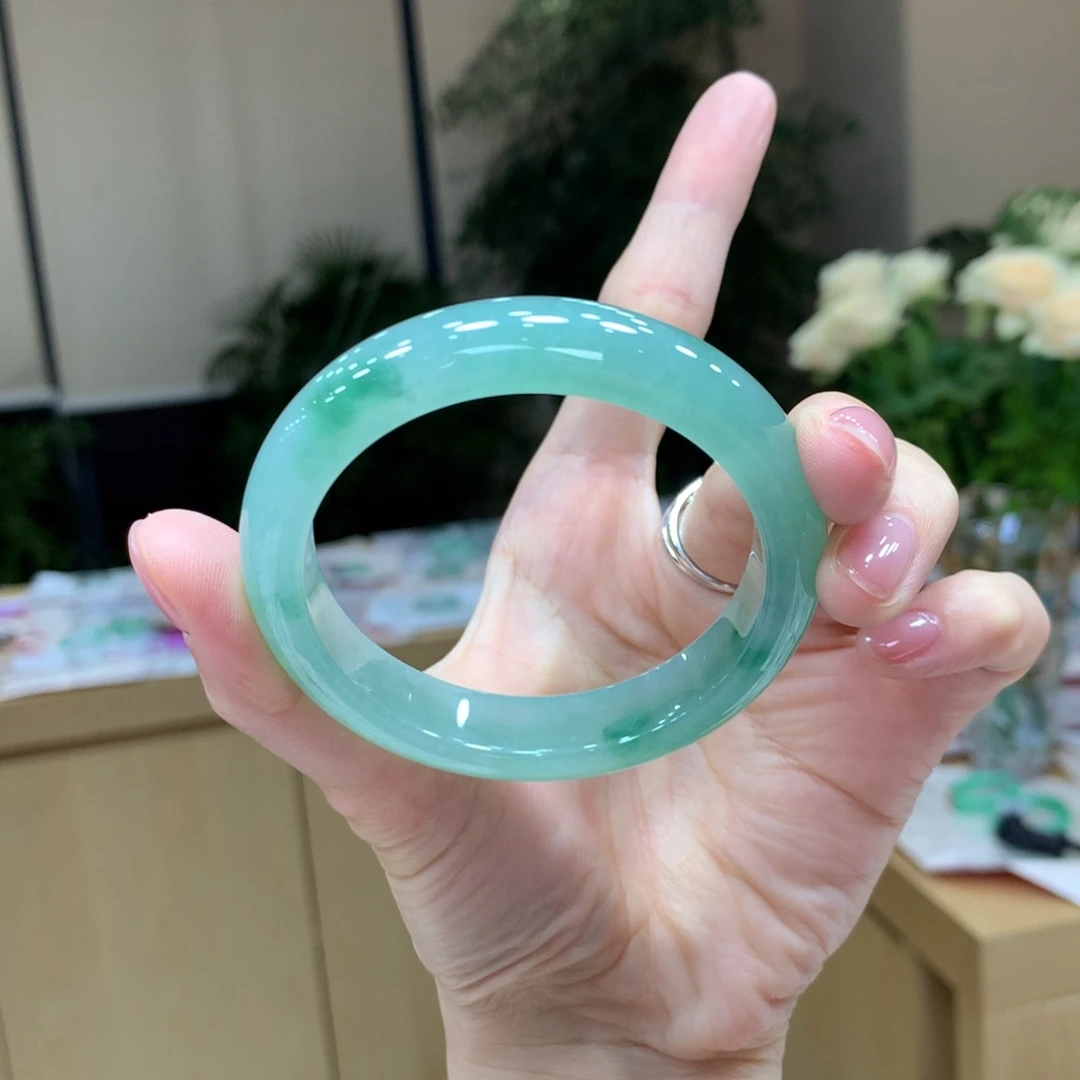 未镶嵌手镯翡翠不退不换