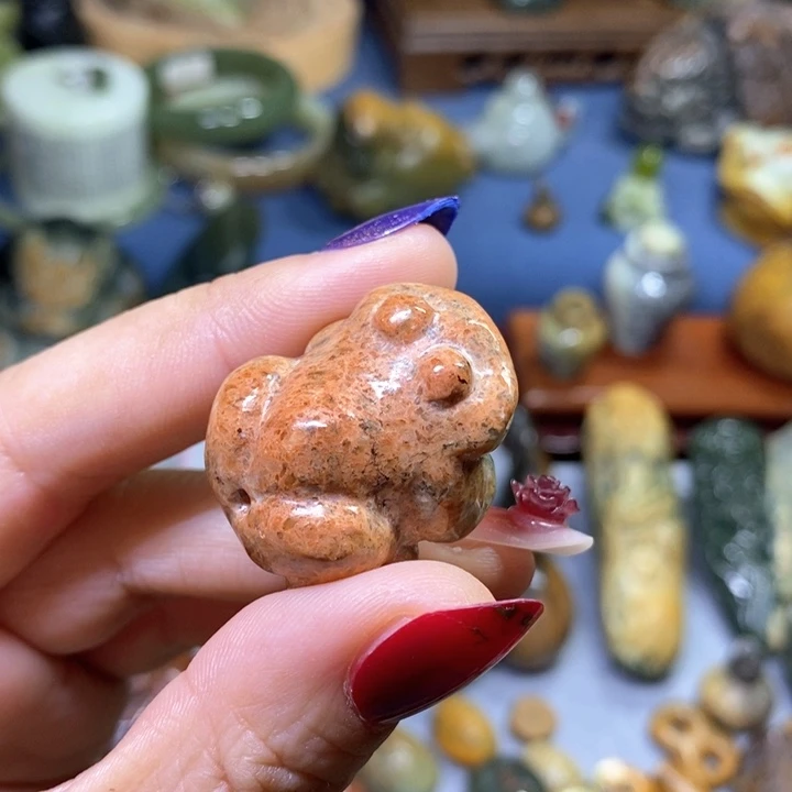 岫岩河磨玉（透闪石质玉）未镶嵌摆件六****年