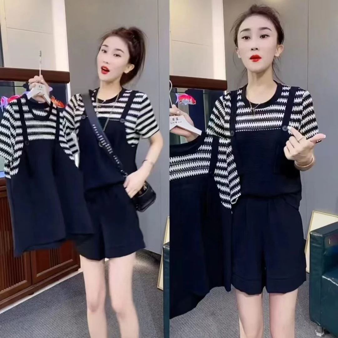 春游出行衣服洋气炸街女装时尚显瘦休闲气质条纹短袖搭配短裤套装