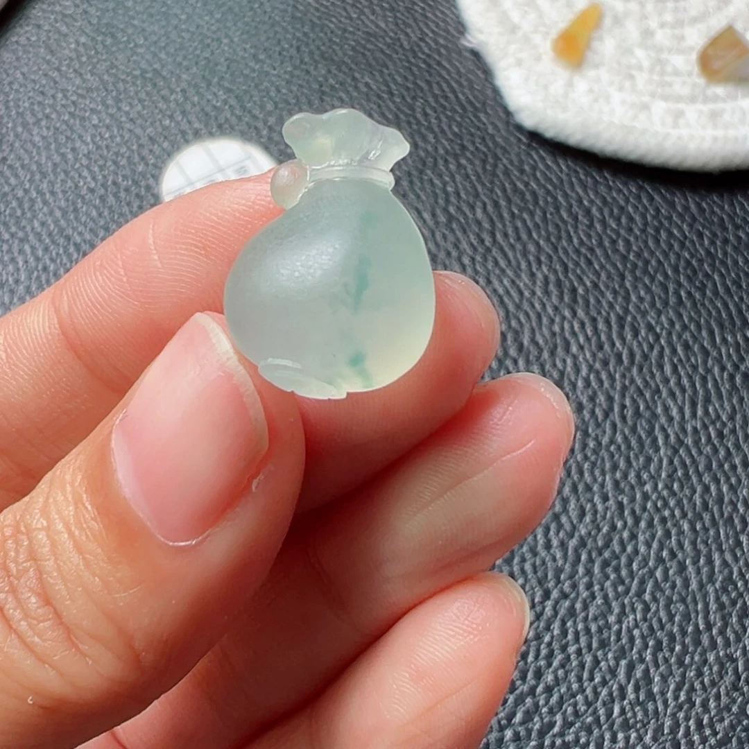 定制翡翠未镶嵌呵*钱袋