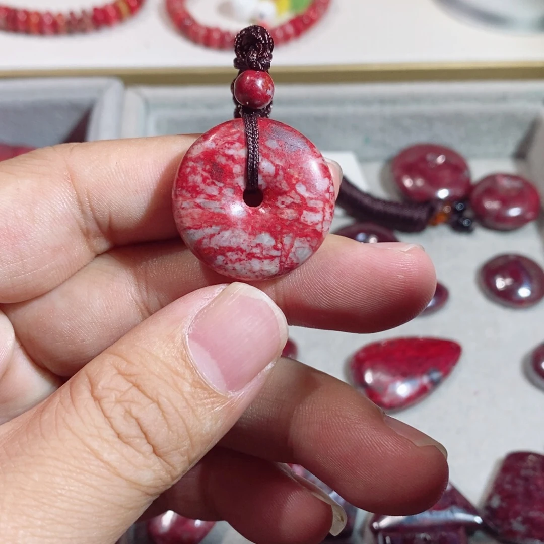 天然辰砂原石平安扣