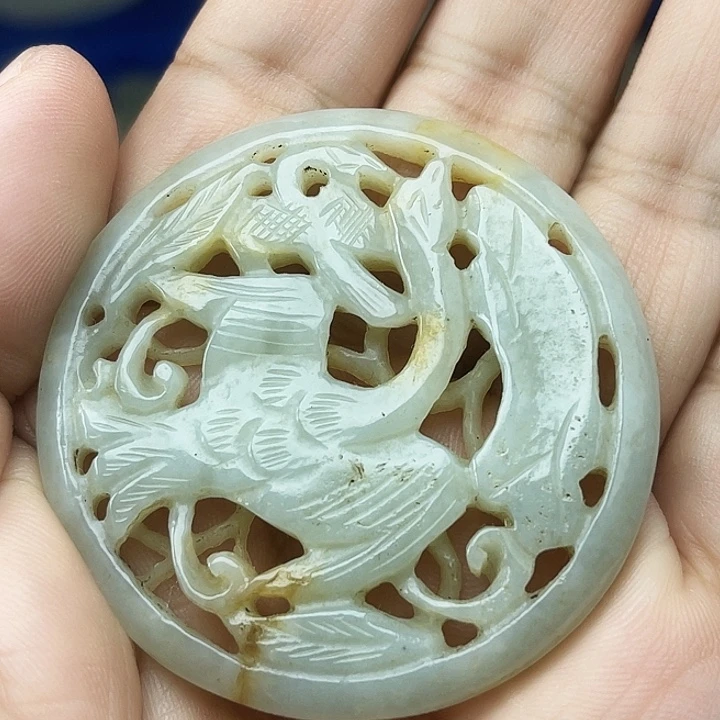 颈饰未镶嵌和田玉（青白玉）