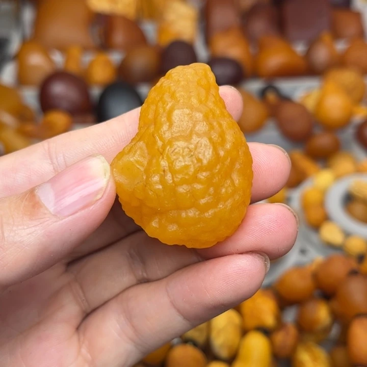 琥珀未镶嵌裸石天然蜜蜡吊坠