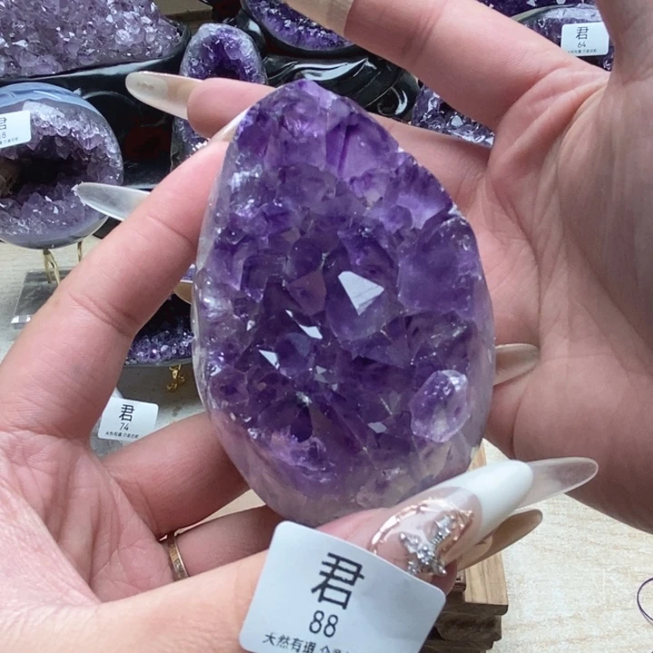 紫晶未镶嵌大型摆件（非配饰）